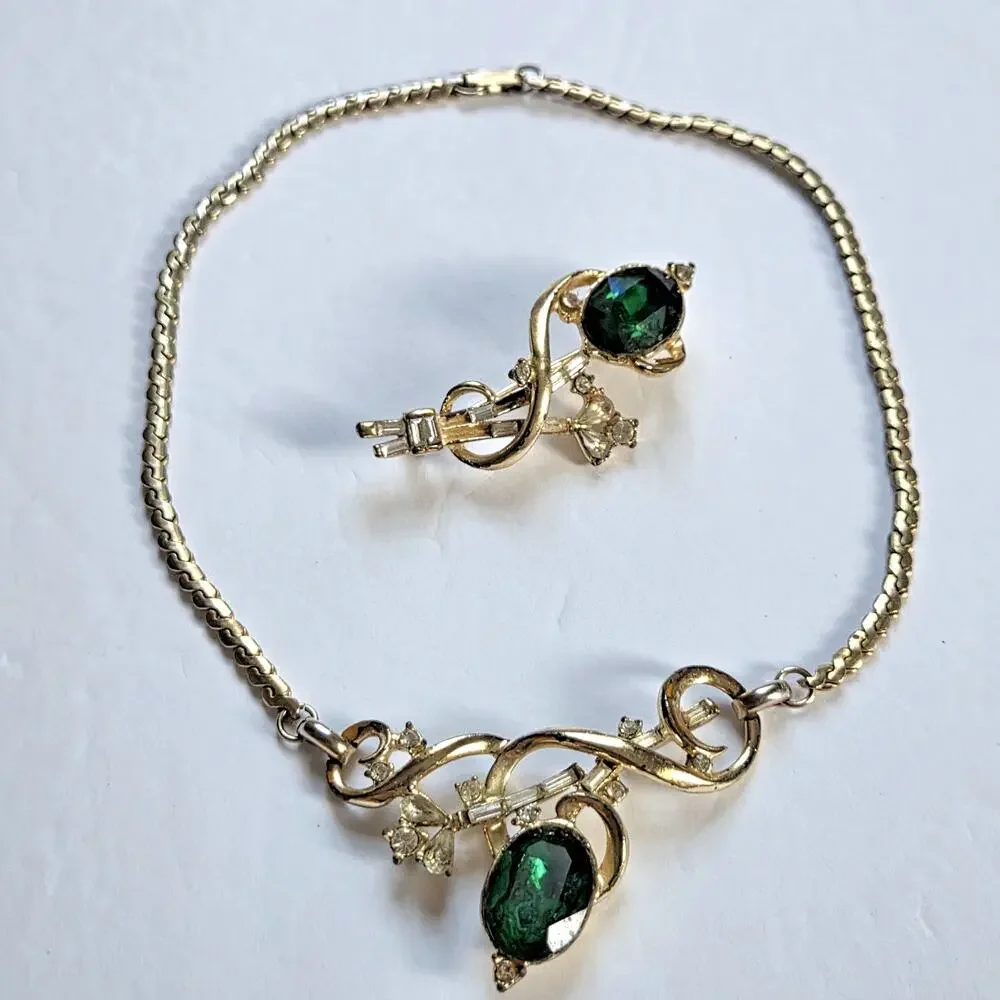 Vtg Gold Tone Choker Necklace & Brooch Set Green Glass Cabochon Ornate Filigree